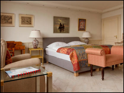 großes Zimmer ca. 26 m²